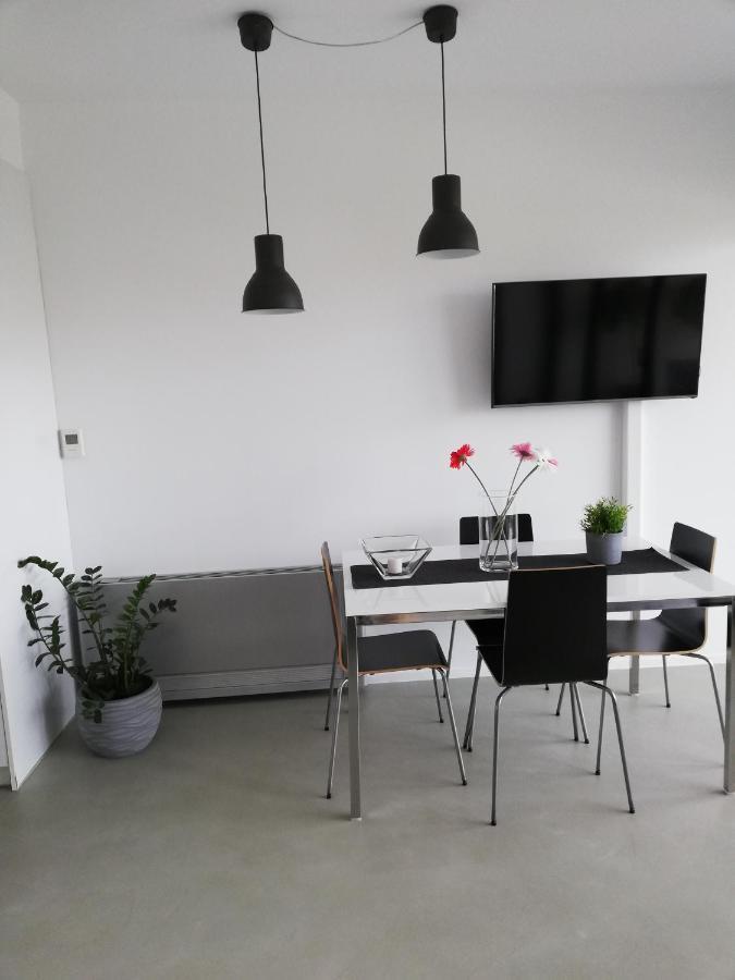 M n' F apartment Atena Exterior foto
