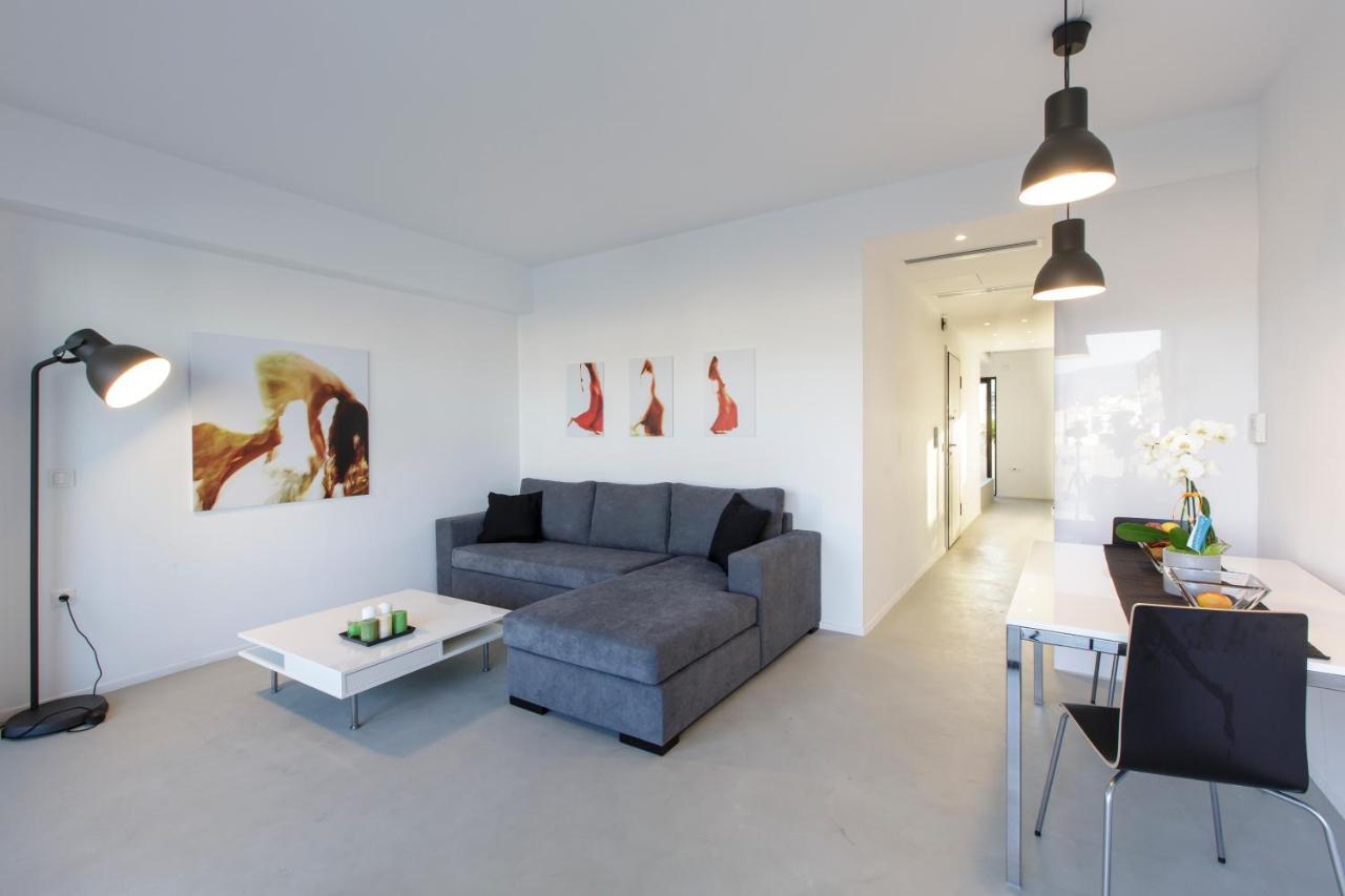 M n' F apartment Atena Exterior foto